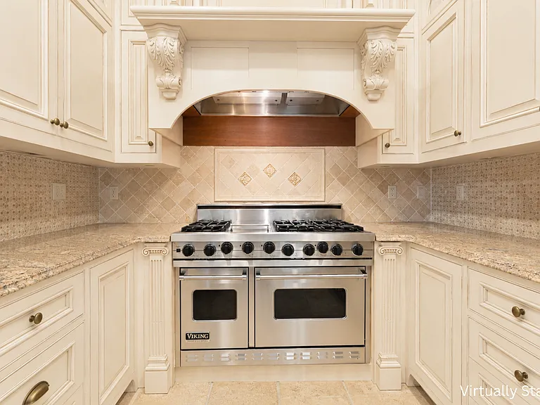 432 Field Point Rd — Photo 25