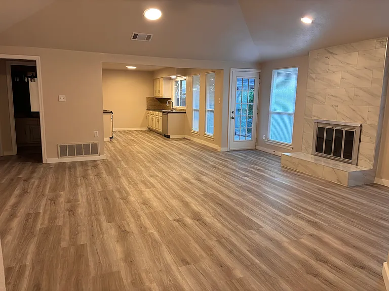 2208 Placid Dr — Photo 2