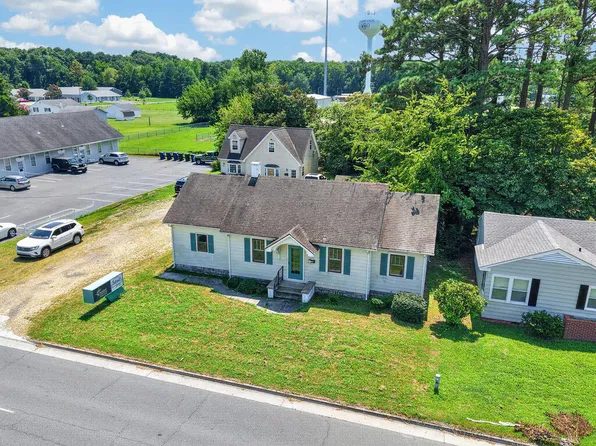 130 Market St, Onancock, VA 23417
