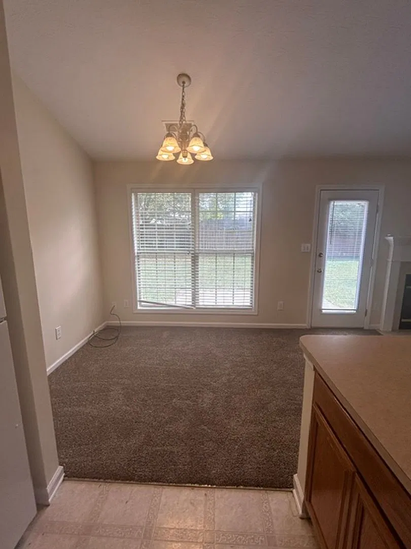Masterson Station Split-bedroom ranch home 260909 — Photo 3