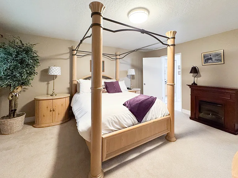 2245 Minerva Way — Photo 22