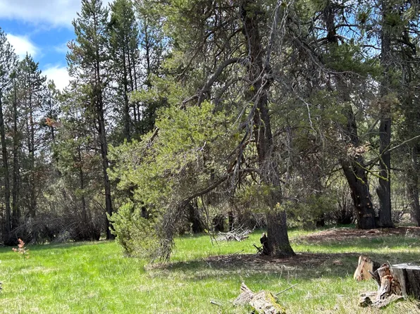 15475 Cascade Dr, La Pine, OR 97739