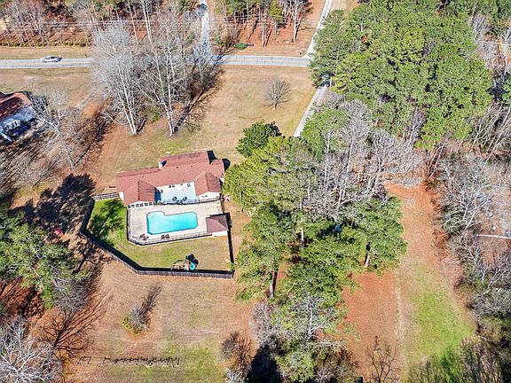 2nd image of 751 Brimer Rd