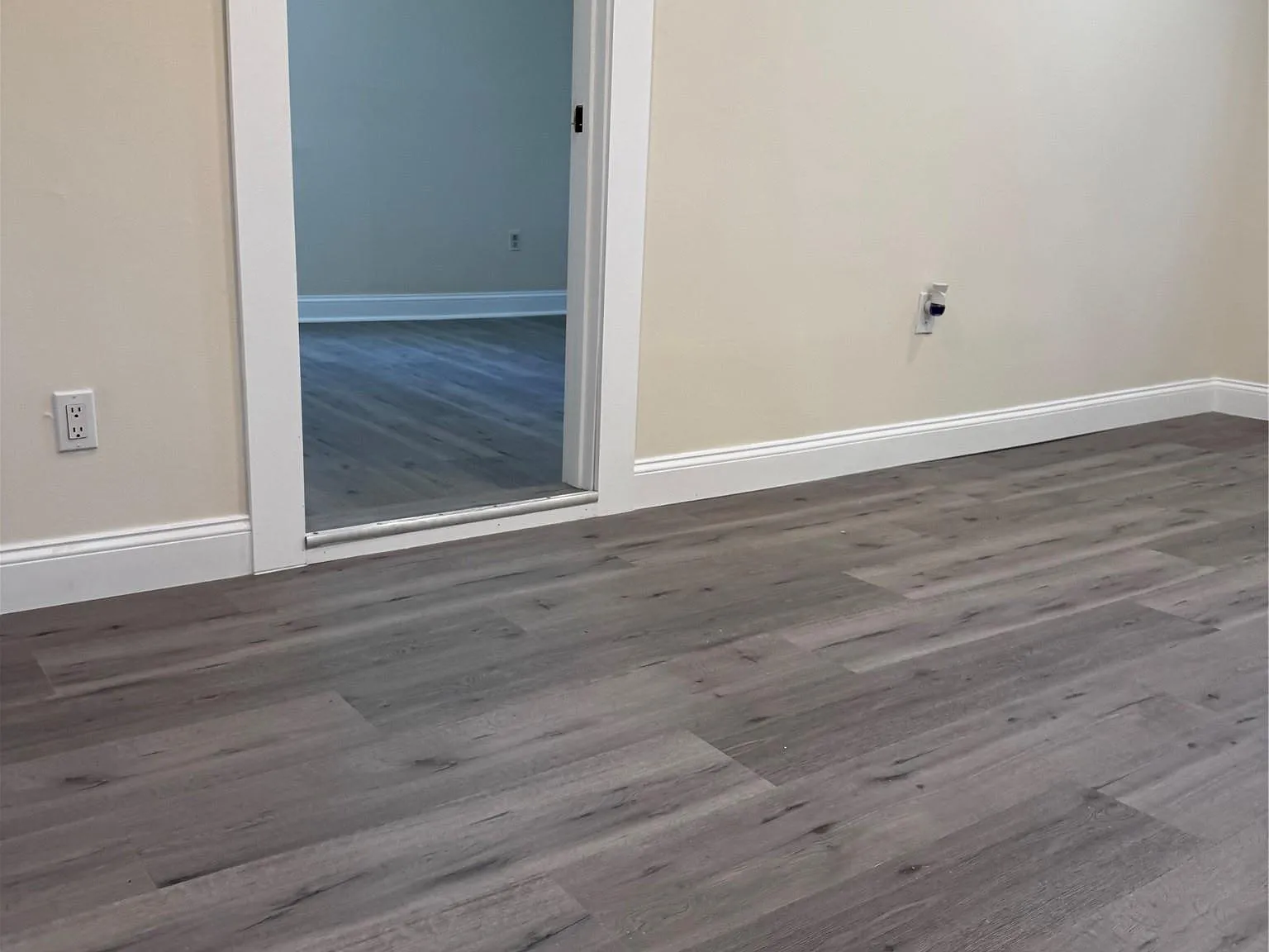 1 bed, 1.0 bath, 800 sqft, $2,100 — Photo 2