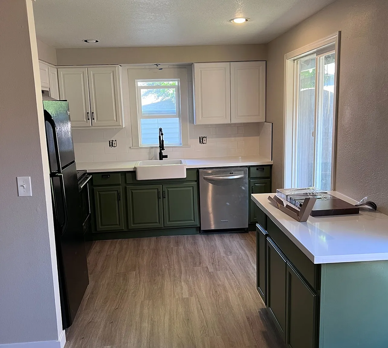 1035 Birchwood Dr — Photo 1