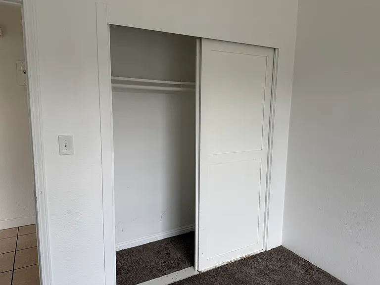 835 E Avenue Q — Photo 14