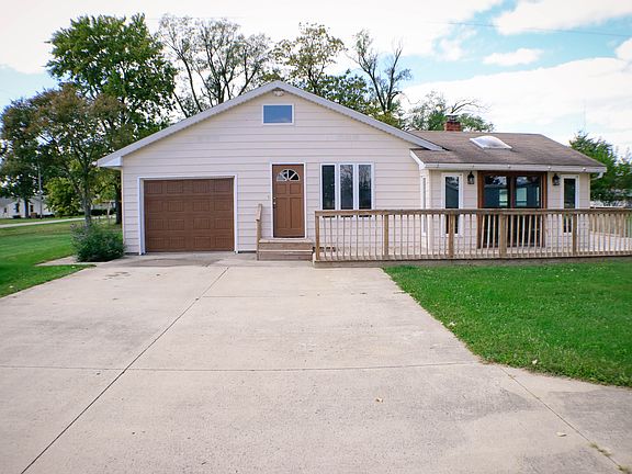 4th image of 303 E Elm St #Tm30