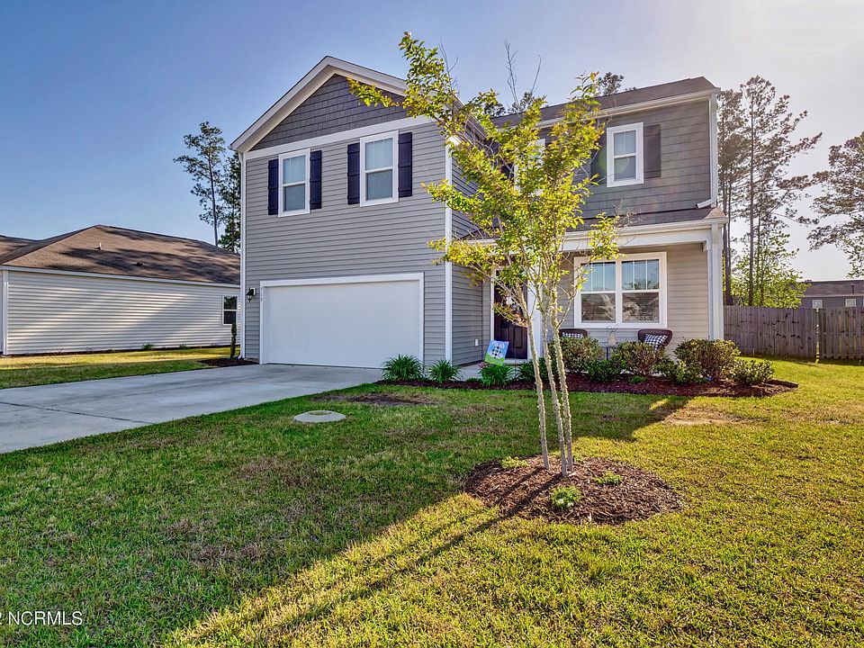 1st image of 713 Bryarton Ln NE