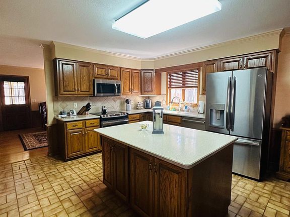 3rd image of 1805 Amir Cir