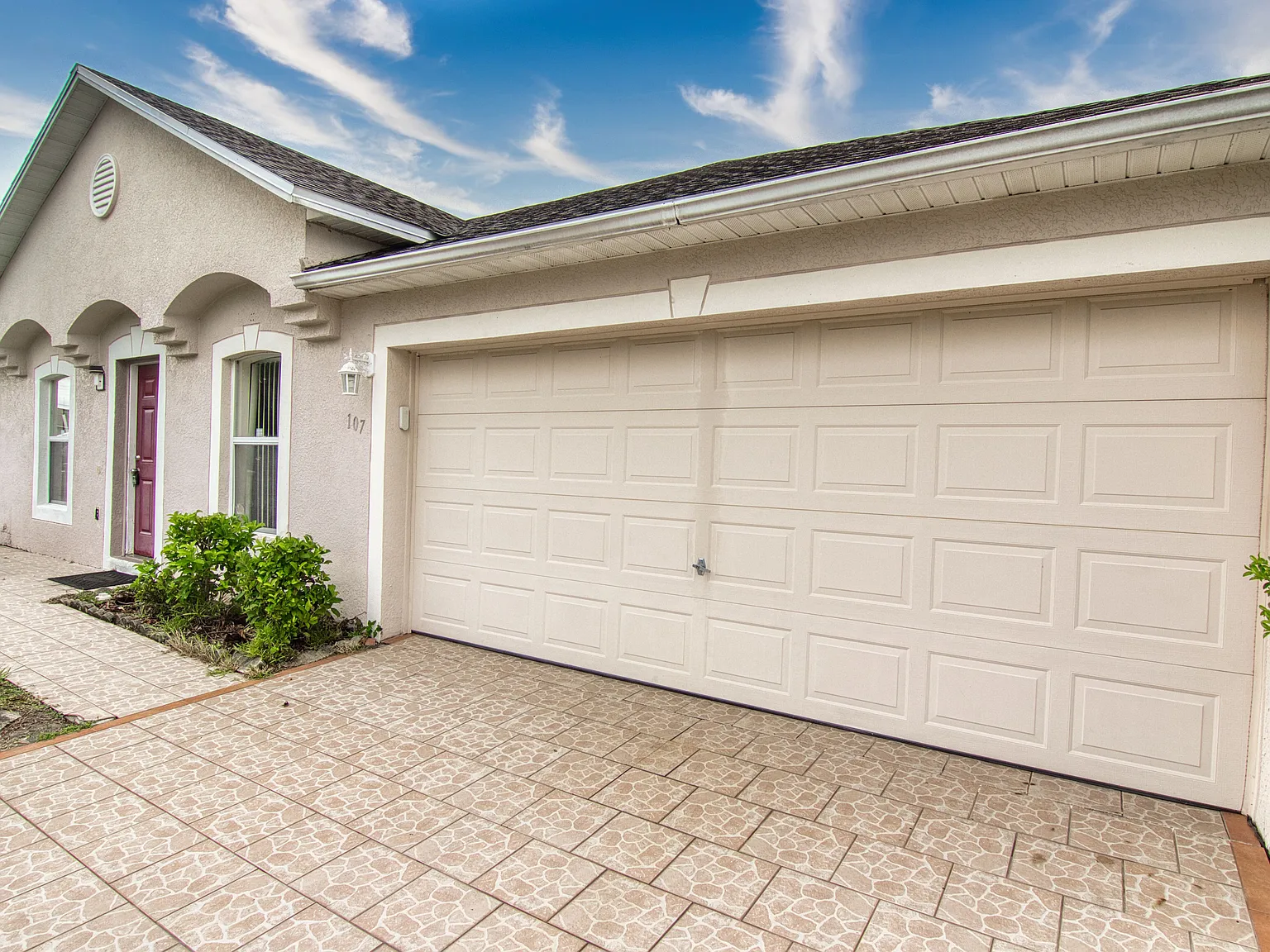 4 bed, 1774 sqft, $1,690 — Photo 2