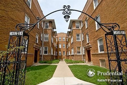1st image of 1458 W Argyle St APT 2S