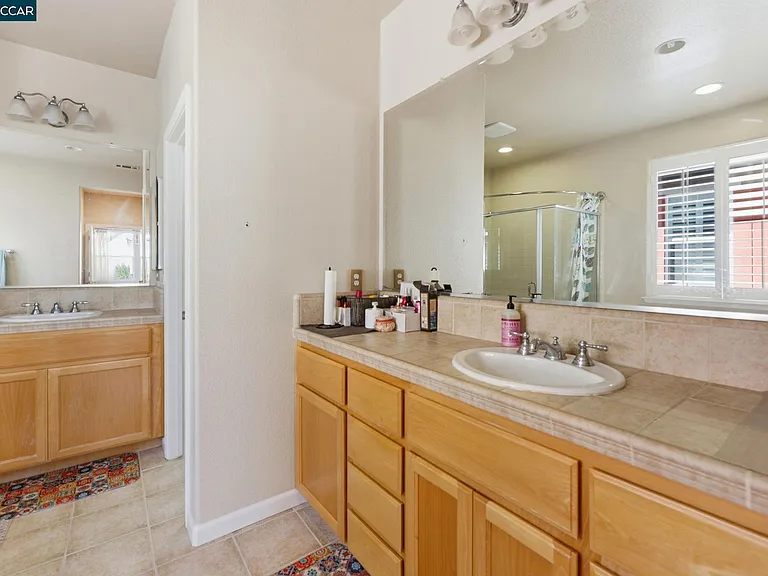 165 Paddington Ct — Photo 19