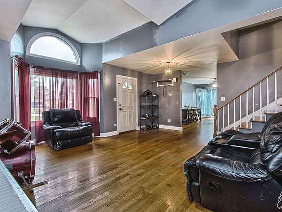 4th image of 303 N Edgewood Ave