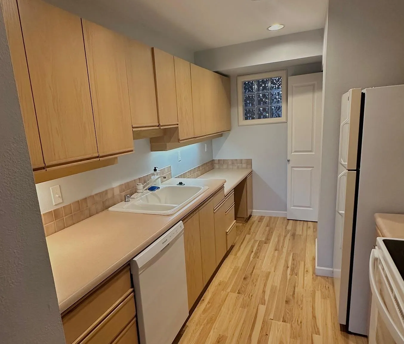 1 bed, 634 sqft, $2,050 — Photo 2