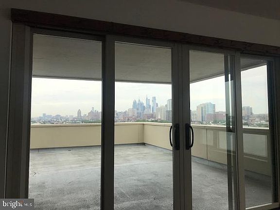 5th image of 717 S Chris Columbus Blvd Unit 1401