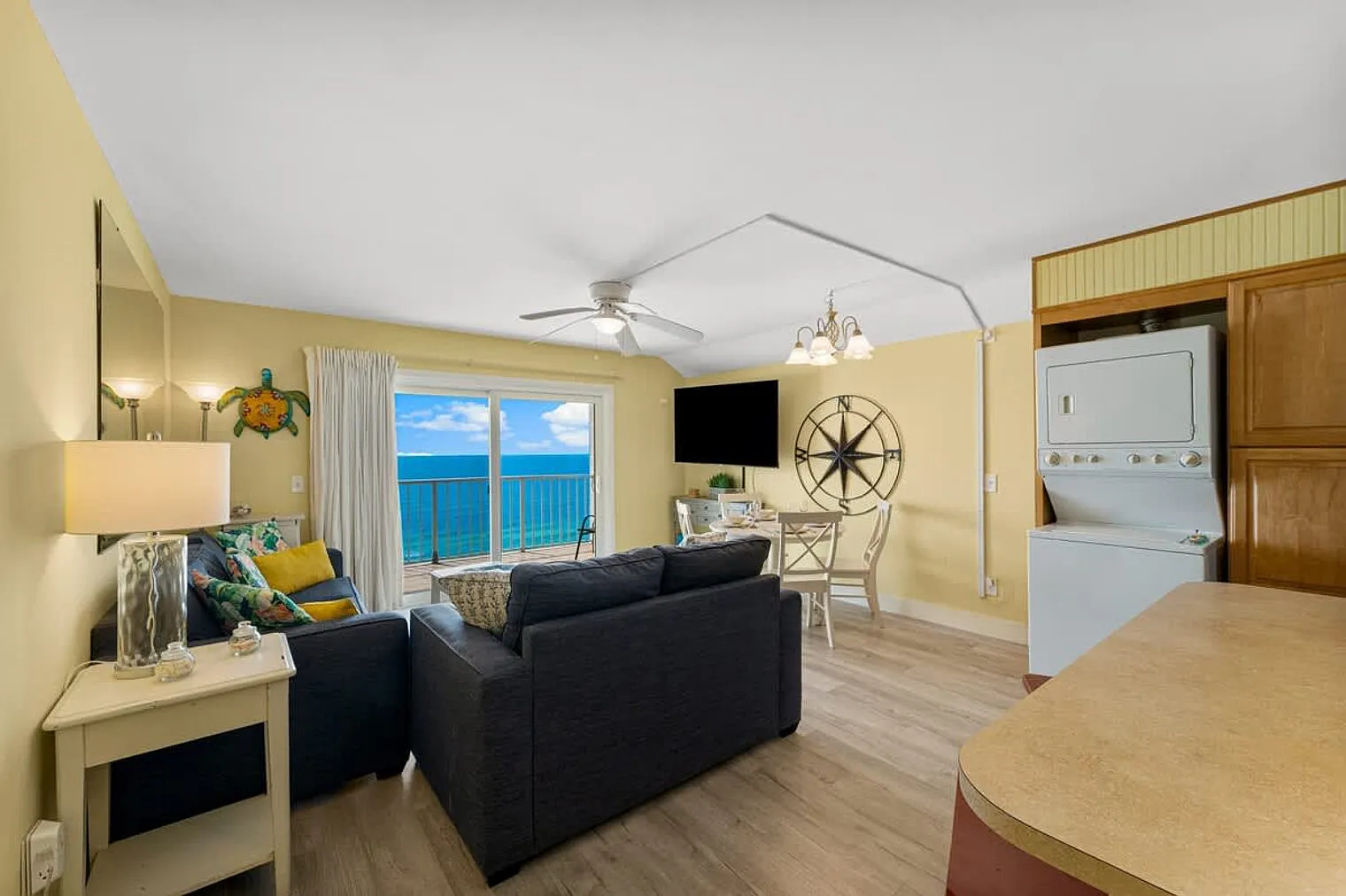 1 bed, 1.0 bath, 731 sqft, $1,383 — Photo 3