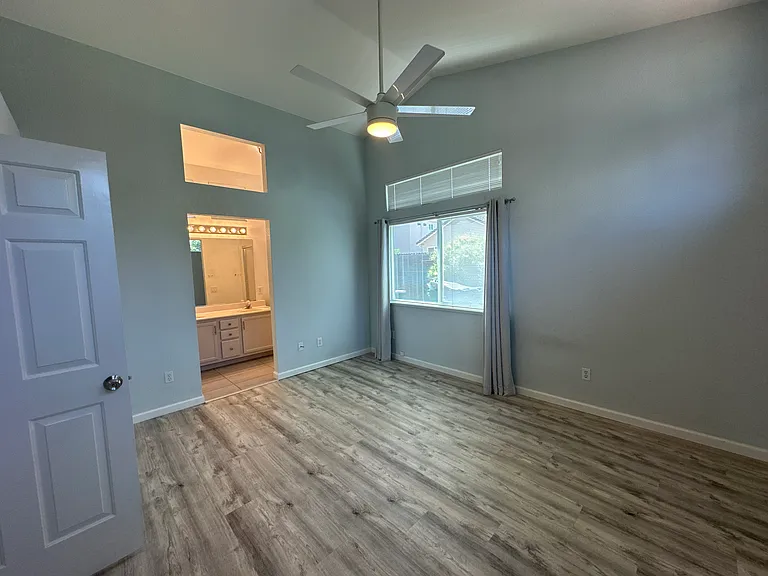 9428 Plainoak Way — Photo 10