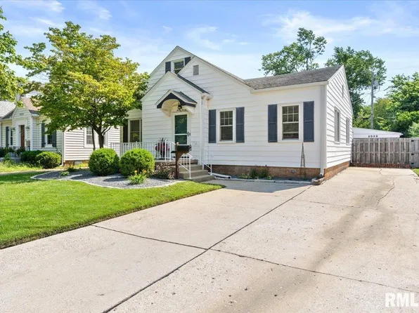 2020 Whittier St, Springfield, IL 62704