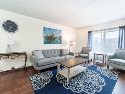 942 Guelbreth Ln APT 300, Saint Louis, MO, 63141