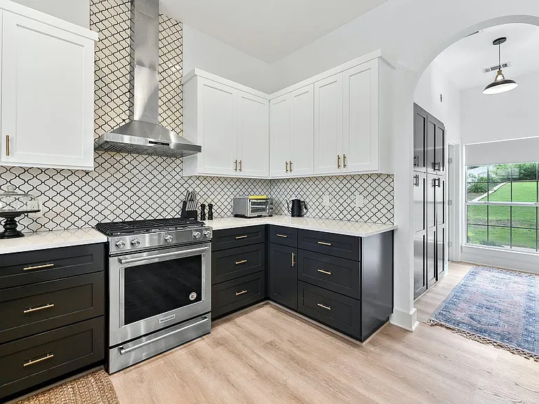 1604 Cliffwood Dr — Photo 15