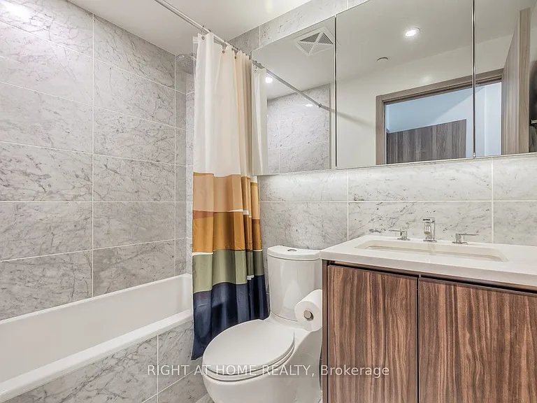 95 McMahon Dr #511 — Photo 25