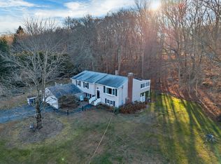 12 Partridge Hollow Rd, Gales Ferry, CT 06335