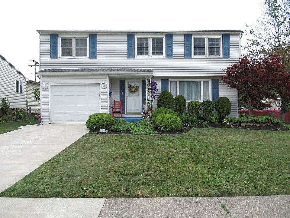 1st image of 117 Steven Dr