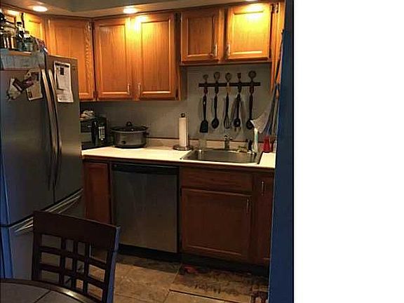 3rd image of 8121 Valle Dr APT B4