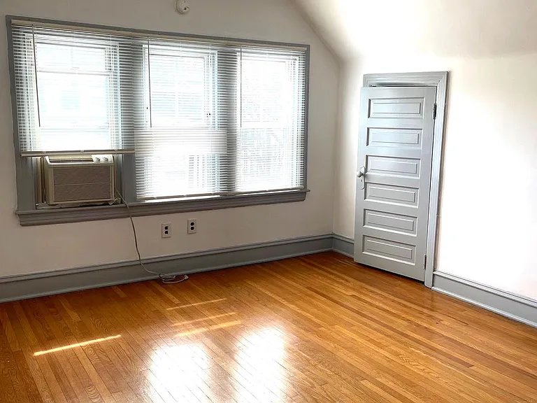 215 S Easton Rd #3 — Photo 6