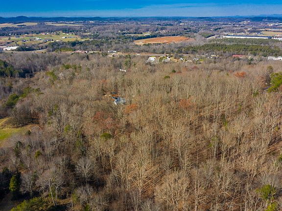 5th image of Oak Hill Ln