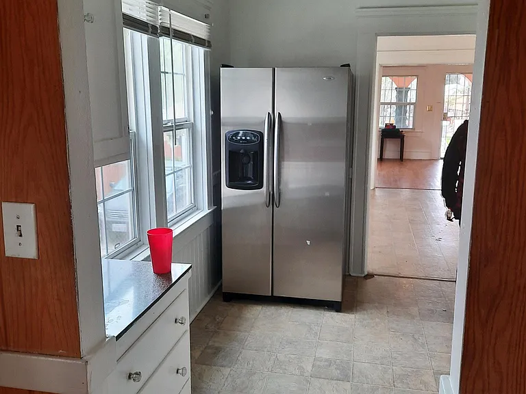 411 S Pilgrim St #A — Photo 18