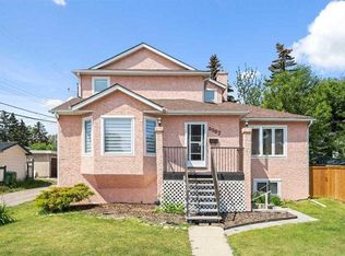 6907 E 6th St SW, Calgary, AB T2V5H8