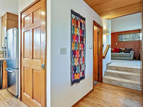 5th image of 780 S Mountain Ave #1