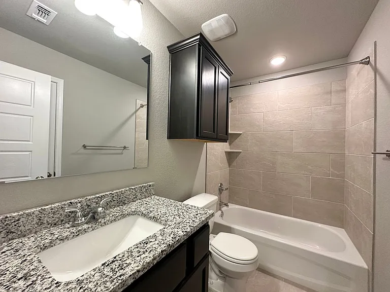 1821 Horatio St — Photo 25