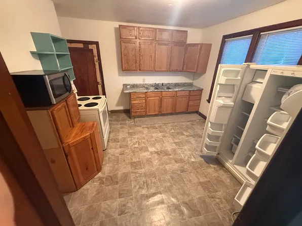 918 High St #1, Spooner, WI 54801