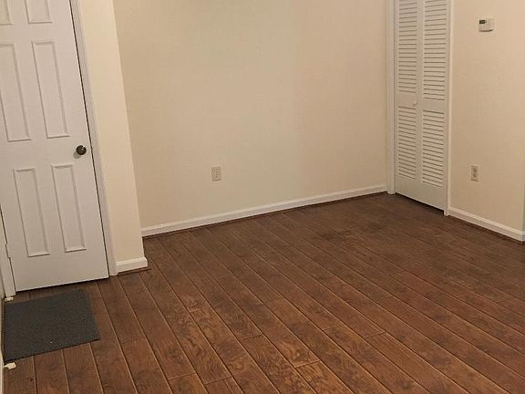 4th image of 2534 Fairfax Dr #3A