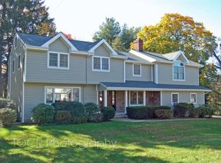 3 Avon Pl, Westwood, NJ 07677