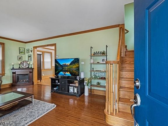 3rd image of 338 Myrtle Ave