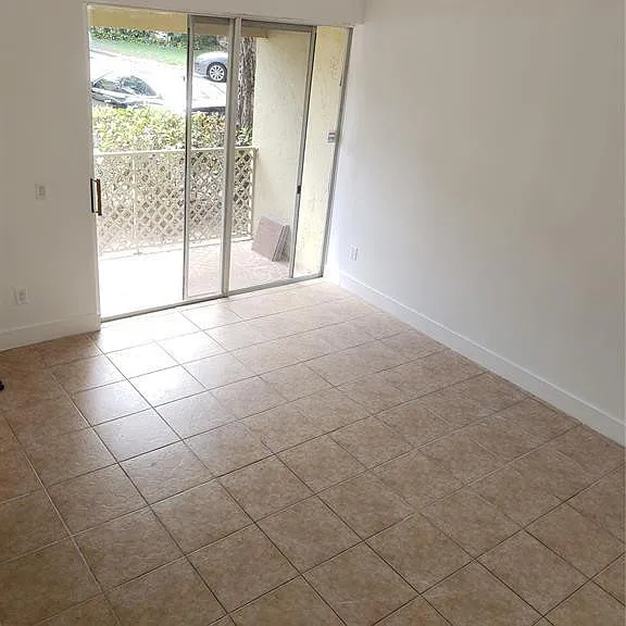 18338 NW 68th Ave #B — Photo 11