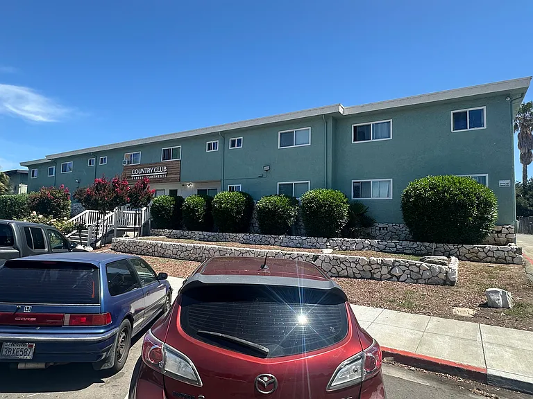Country Garden Apartments — Photo 3