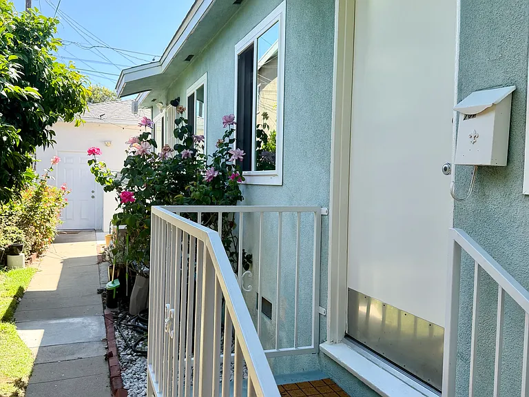 707 Sartori Ave — Photo 2