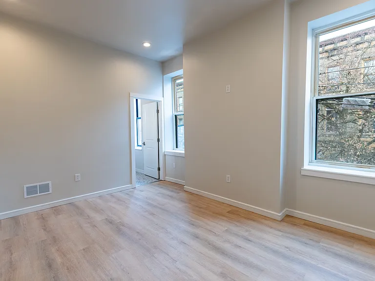 700 N Taylor Ave #2 — Photo 5