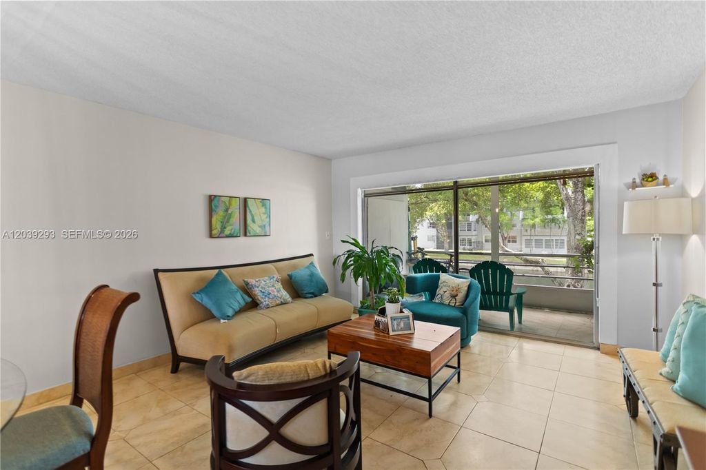 8846 W McNab Rd APT 206, Tamarac, FL - More