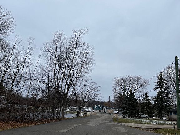 4th image of 982 Arttdale Dr
