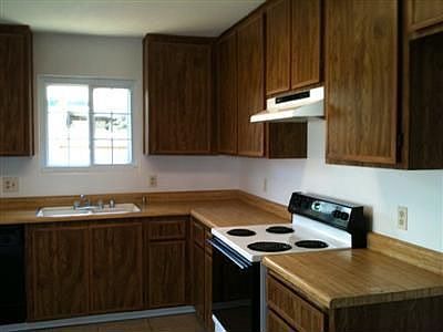 2nd image of 814 Buchanon Ln