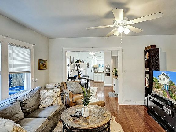 2nd image of 420 3rd Ave S #2