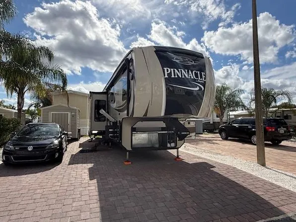 37251 Chancey Rd Lot 95, Zephyrhills, FL 33541