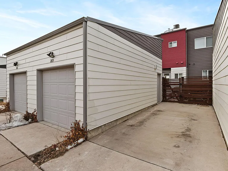 2815 W 52nd Ave — Photo 32