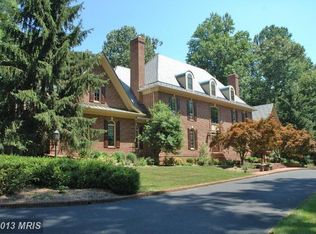194 Falcon Ridge Rd, Great Falls, VA 22066