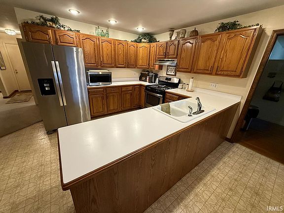 4th image of 7733 Ridgemont Dr